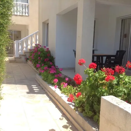 Constantia Gardens
