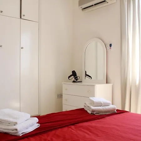 Апартаменти Constantia Gardens Пафос